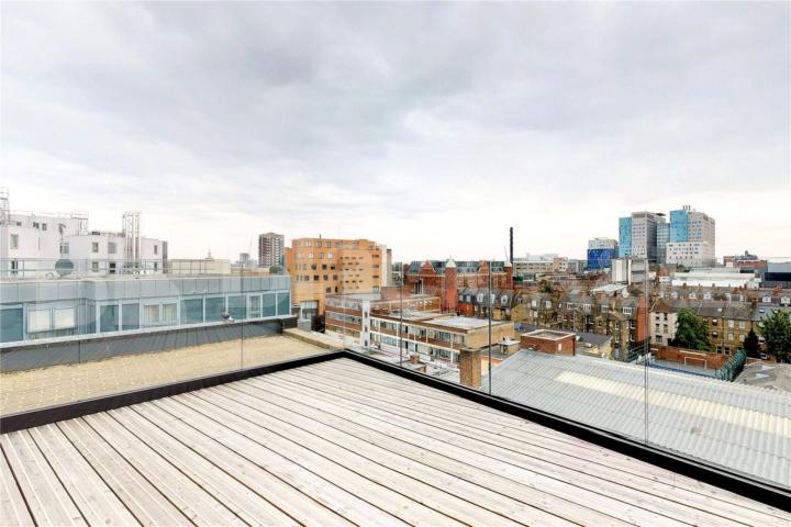 Stunning stylish 1 bed property with large roof terrace Plumbers Row, Aldgate / Whitechapel 